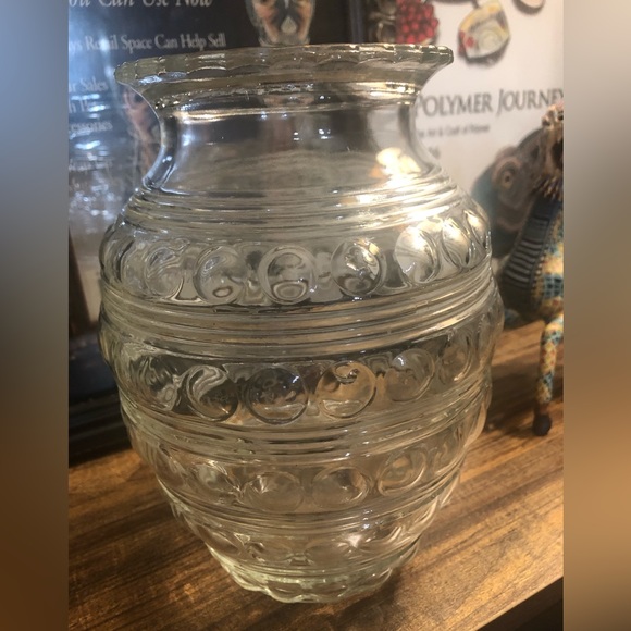 Vintage Clear Glass Vase - Picture 2 of 8
